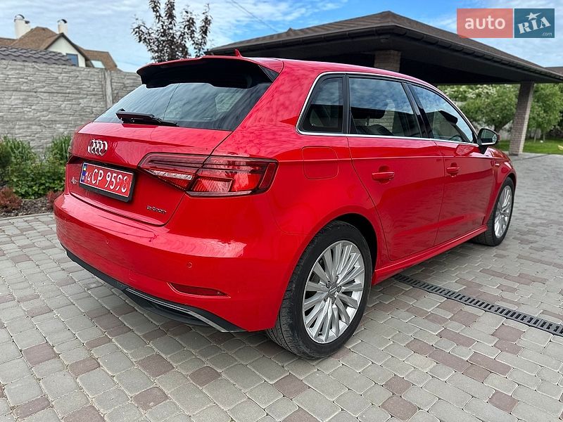 Хетчбек Audi A3 2017 в Вінниці