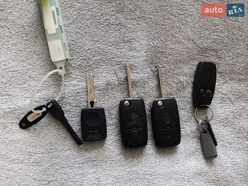 Хетчбек Audi A3 1998 в Вишневому