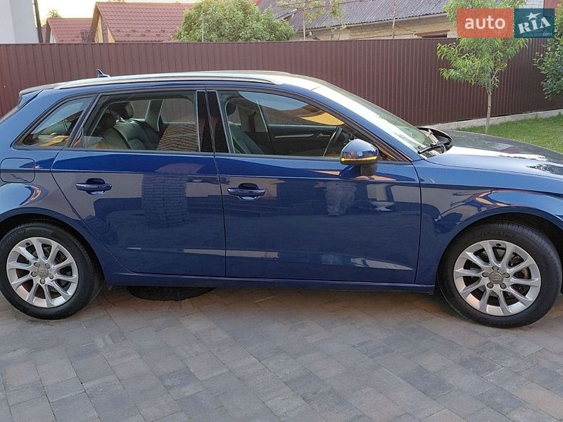 Хетчбек Audi A3 2014 в Бориславі