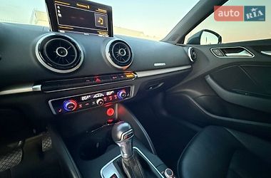 Седан Audi A3 2016 в Киеве