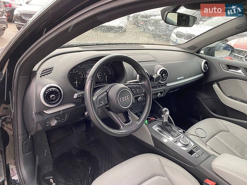 Хетчбек Audi A3 2016 в Львові