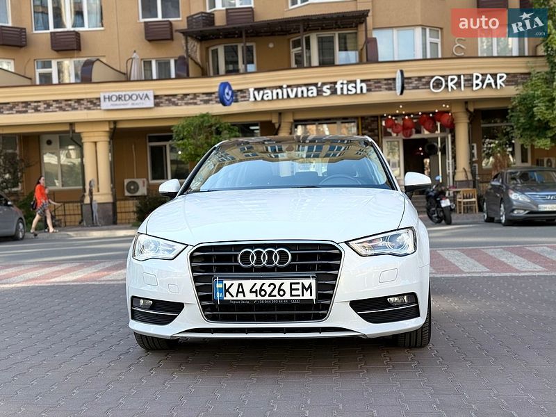 Хэтчбек Audi A3 2015 в Киеве