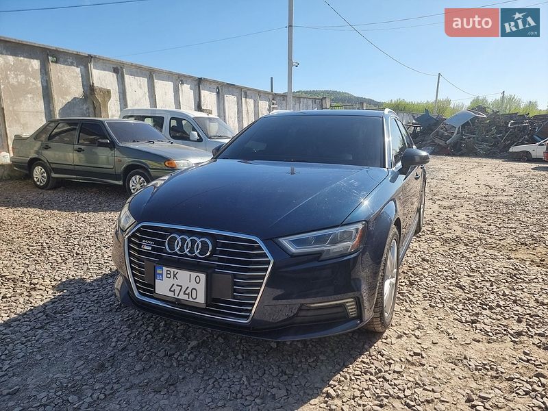 Хетчбек Audi A3 2017 в Кременці фото Хетчбек Audi A3 2017 в Кременці