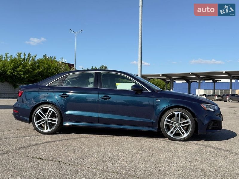 Седан Audi A3 2017 в Харкові