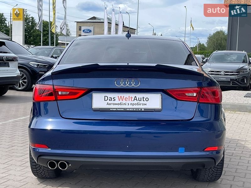 Седан Audi A3 2014 в Чернівцях