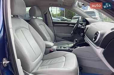 Седан Audi A3 2014 в Чернівцях