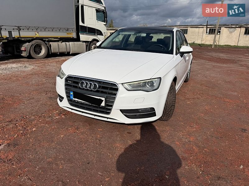 Хэтчбек Audi A3 2015 в Львове