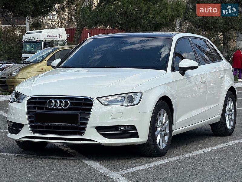 Хэтчбек Audi A3 2014 в Одессе
