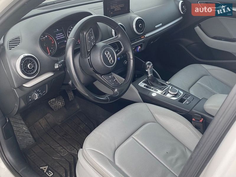 Седан Audi A3 2017 в Самарі