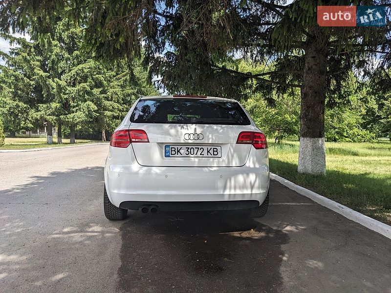 Хэтчбек Audi A3 2008 в Ромнах