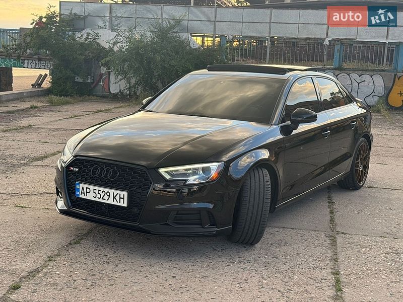 Седан Audi A3 2017 в Запоріжжі