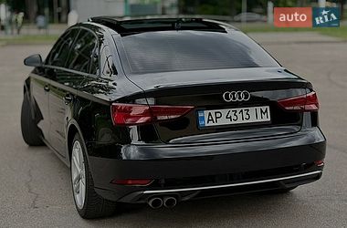 Седан Audi A3 2018 в Запоріжжі