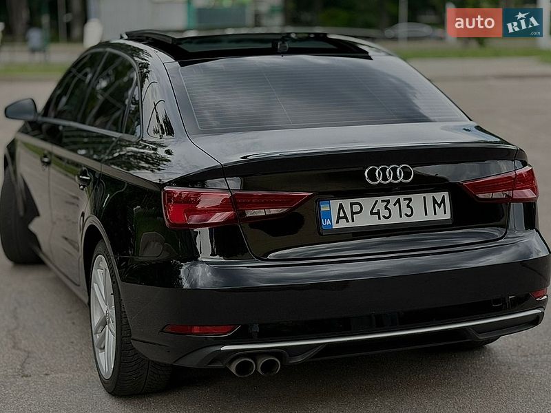 Седан Audi A3 2018 в Запоріжжі