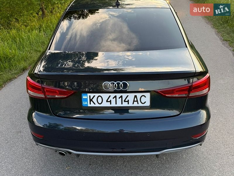 Седан Audi A3 2019 в Хусті