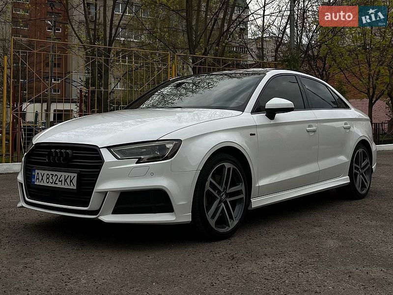 Седан Audi A3 2018 в Харькове