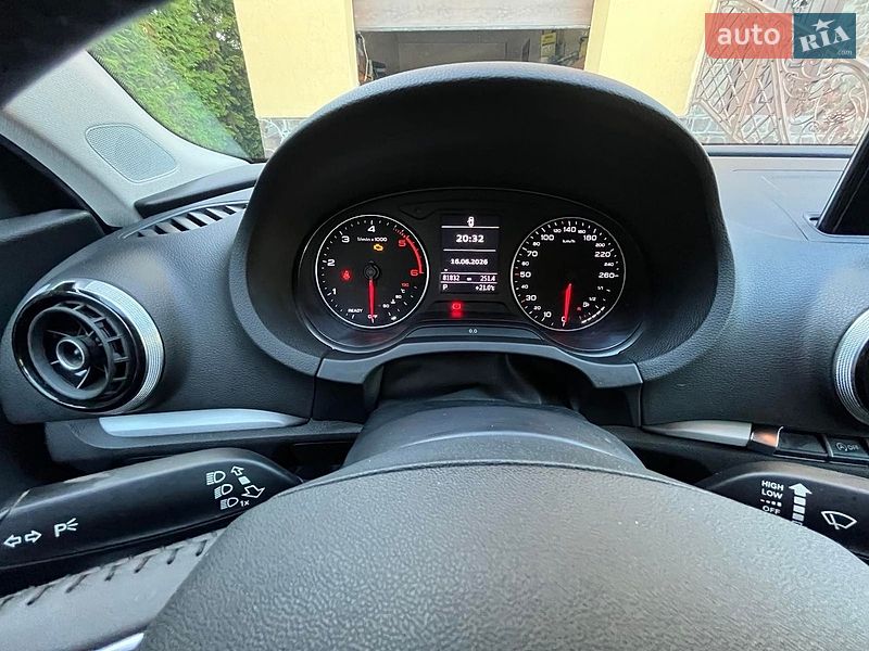 Седан Audi A3 2016 в Львове фото 12 Седан Audi A3 2016 в Львове