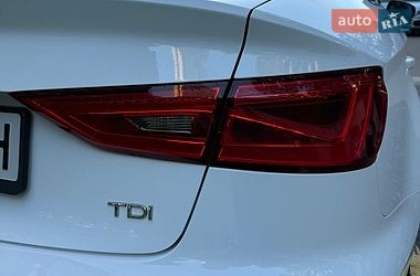 Седан Audi A3 2015 в Киеве