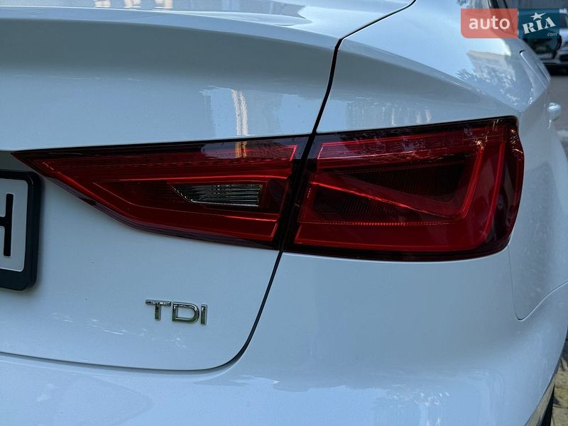 Седан Audi A3 2015 в Киеве