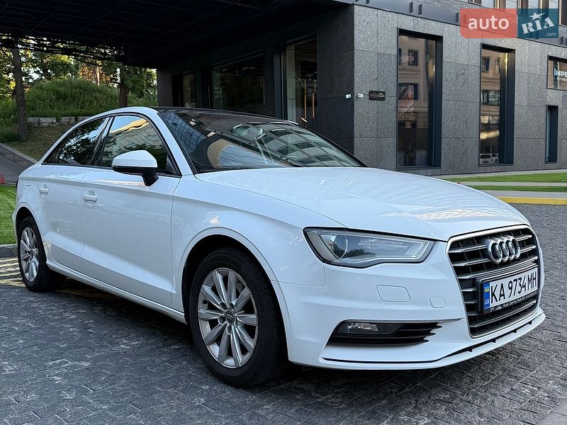 Седан Audi A3 2015 в Киеве