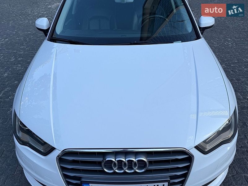Седан Audi A3 2015 в Киеве
