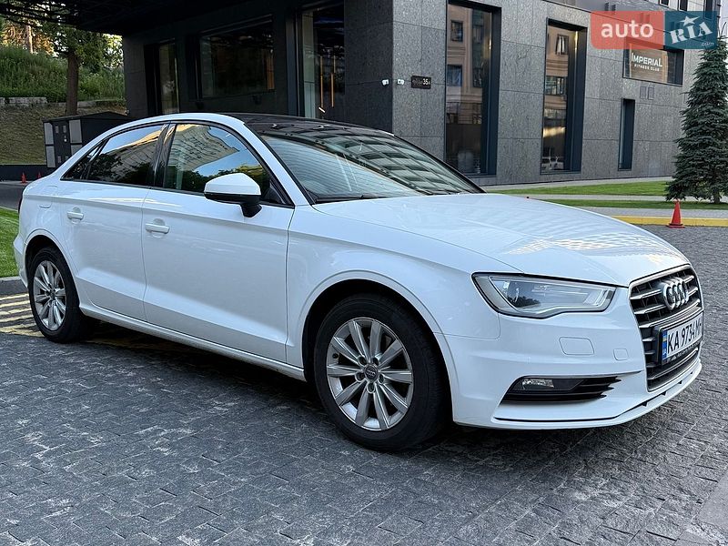 Седан Audi A3 2015 в Киеве