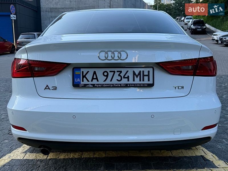 Седан Audi A3 2015 в Киеве