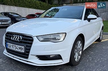 Седан Audi A3 2015 в Киеве