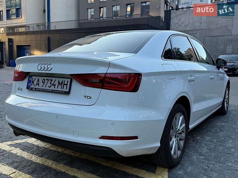 Седан Audi A3 2015 в Киеве