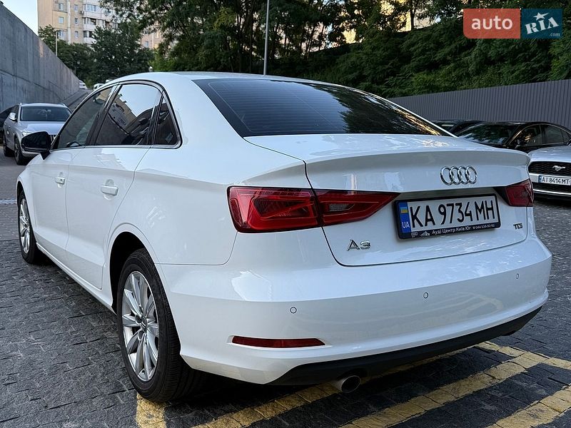 Седан Audi A3 2015 в Киеве