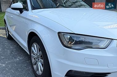 Седан Audi A3 2015 в Киеве