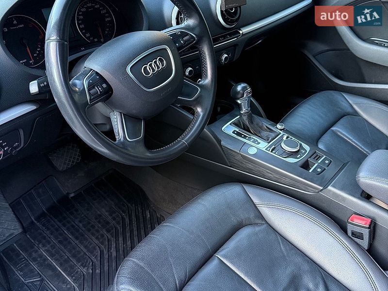 Седан Audi A3 2015 в Киеве