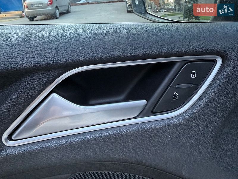 Седан Audi A3 2015 в Киеве