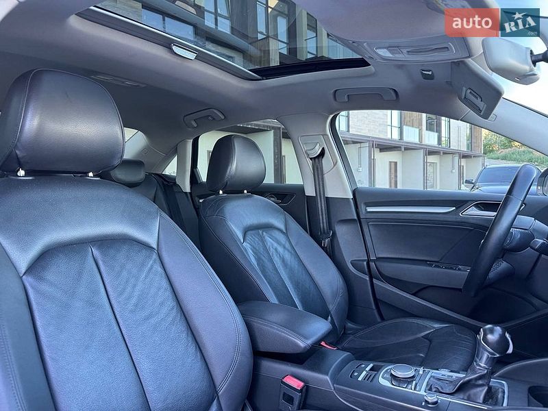 Седан Audi A3 2015 в Одессе