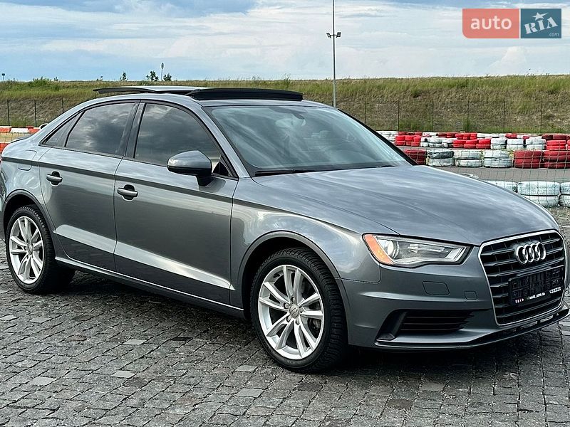 Седан Audi A3 2015 в Ровно