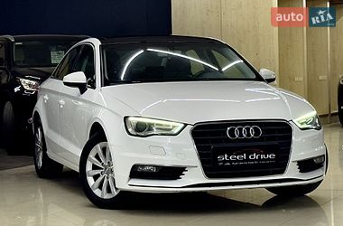 Седан Audi A3 2015 в Миколаєві