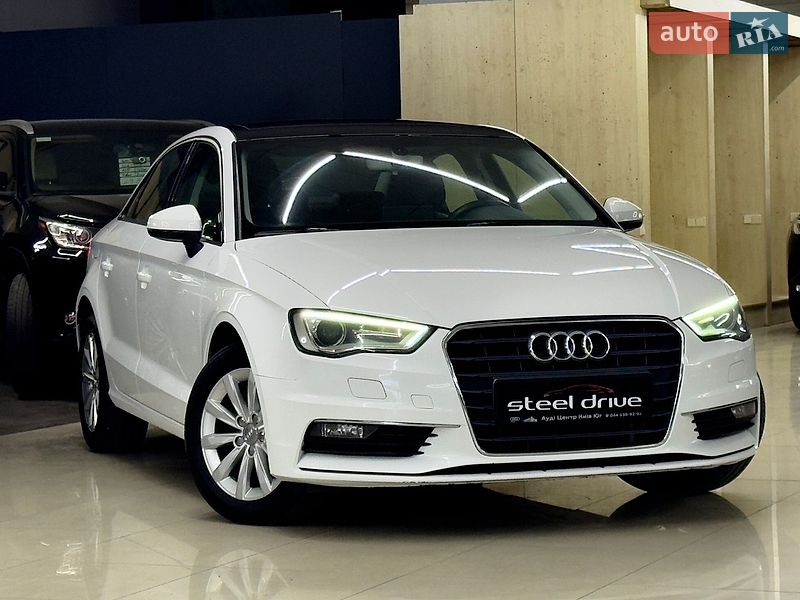 Седан Audi A3 2015 в Миколаєві