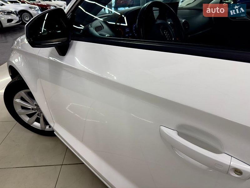 Седан Audi A3 2015 в Миколаєві