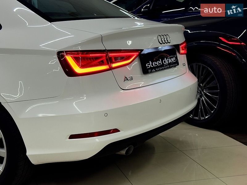 Седан Audi A3 2015 в Миколаєві