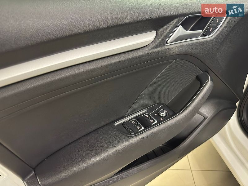 Седан Audi A3 2015 в Миколаєві