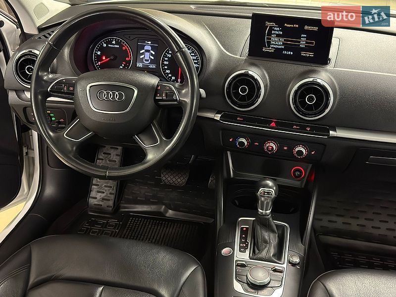 Седан Audi A3 2015 в Миколаєві