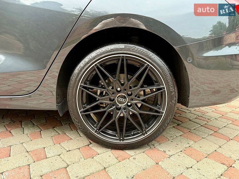 Седан Audi A3 2022 в Чернівцях