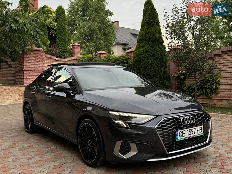 Седан Audi A3 2022 в Чернівцях