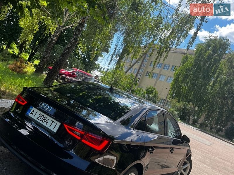 Седан Audi A3 2014 в Бучі