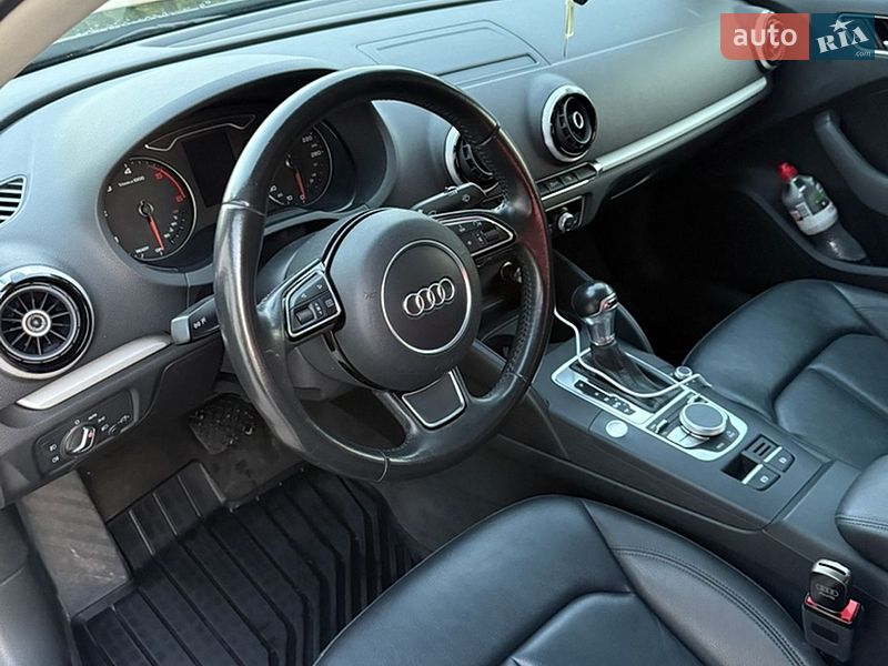 Седан Audi A3 2015 в Киеве