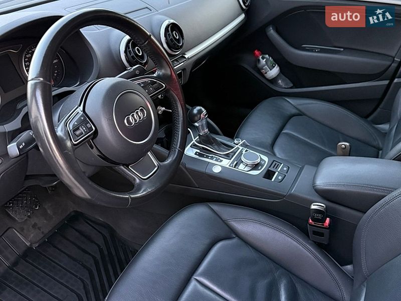 Седан Audi A3 2015 в Киеве