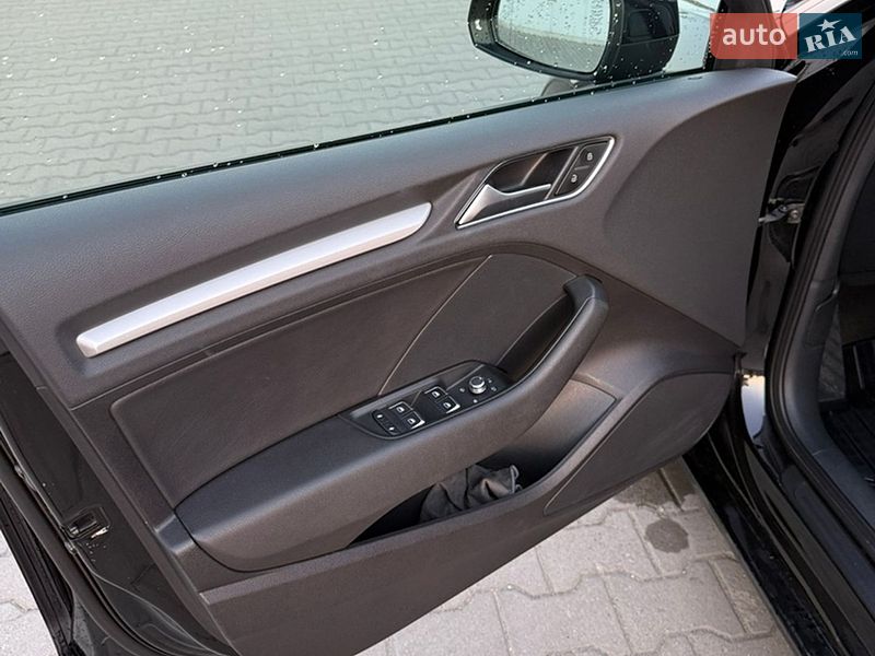 Седан Audi A3 2015 в Киеве
