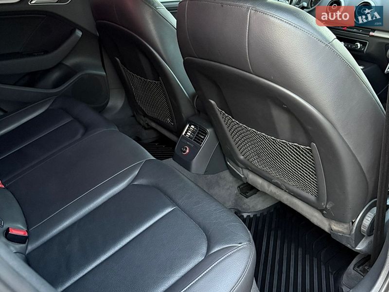Седан Audi A3 2015 в Киеве
