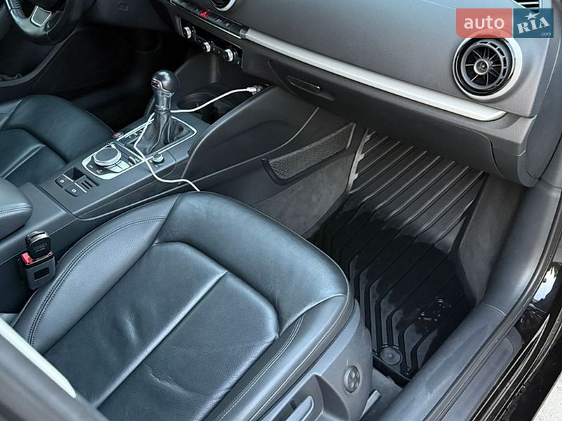 Седан Audi A3 2015 в Киеве