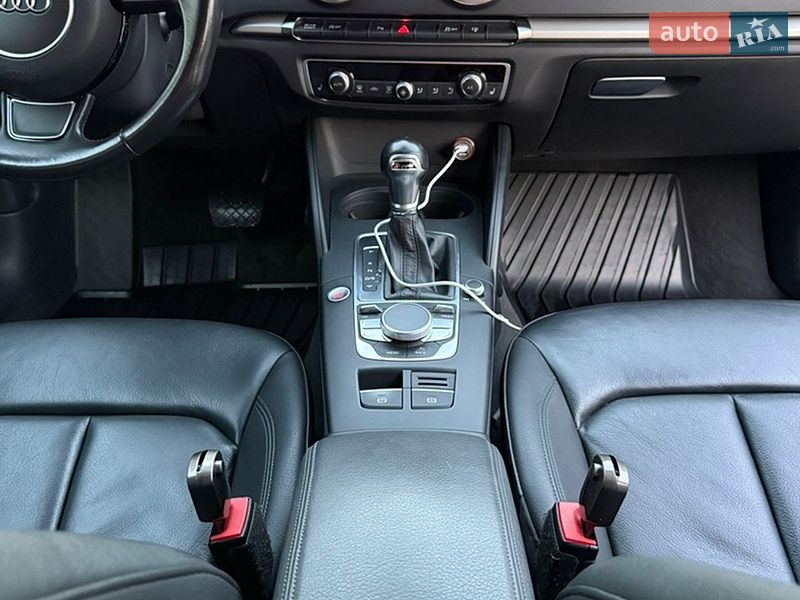 Седан Audi A3 2015 в Киеве