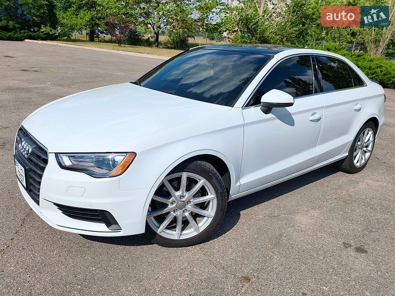 Седан Audi A3 2015 в Николаеве